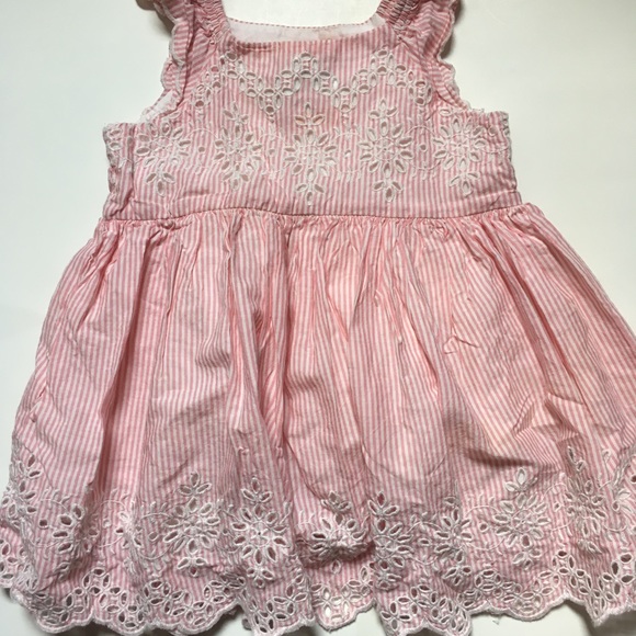 Baby Gap 18-24m Eyelet Flutter Sleeve Top Dress - Picture 2 of 3